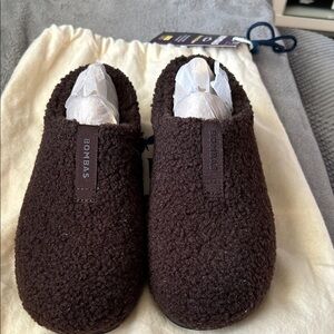 Bombas Brown Sherpa Clog Slippers